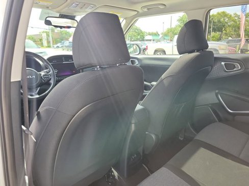 Used 2023 Kia Soul EX image 15