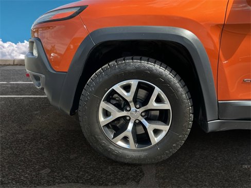 Used 2016 Jeep Cherokee Trailhawk w/ Cold Weather Group image 12