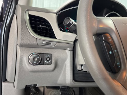 Used 2014 Chevrolet Traverse LS image 32