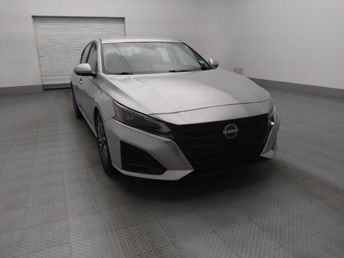 Used 2023 Nissan Altima 2.5 SV image 14