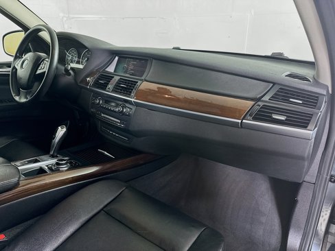 Used 2012 BMW X5 xDrive35d image 29