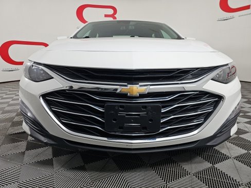 Used 2023 Chevrolet Malibu LT image 2