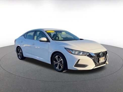 Used 2021 Nissan Sentra SV image 2