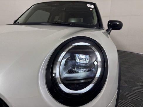 New 2025 MINI Cooper 2-Door Hardtop image 8