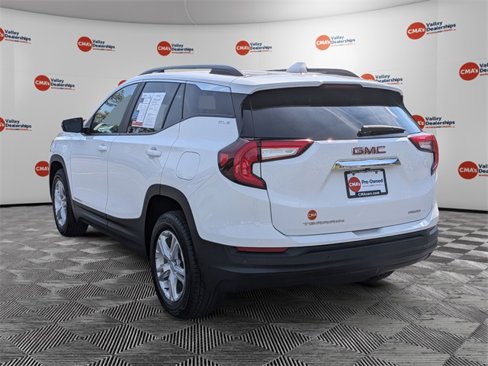 Used 2023 GMC Terrain SLE w/ Driver Convenience Package image 7