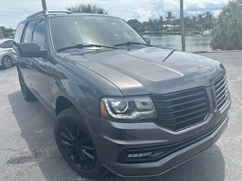 Used 2017 Lincoln Navigator Select image 8