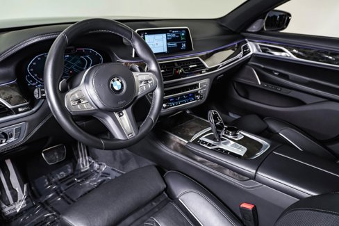Used 2022 BMW 750i xDrive w/ Executive Package image 22