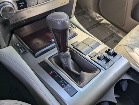 Used 2018 Lexus GX 460 image 16