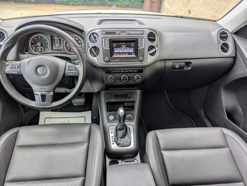 Used 2016 Volkswagen Tiguan S image 9