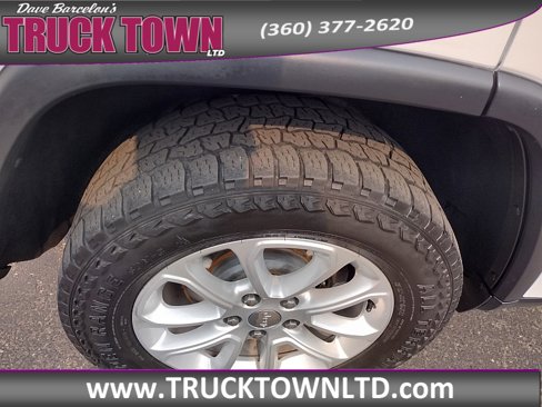 Used 2015 Jeep Grand Cherokee Laredo w/ Quick Order Package 23E image 4