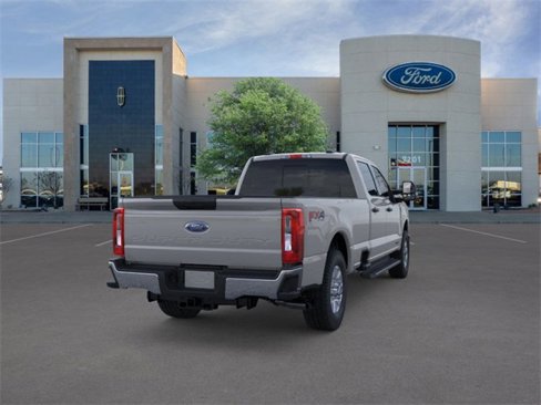 New 2025 Ford F350 XLT w/ FX4 Off-Road Package image 8