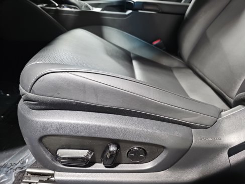 Used 2023 Lexus ES 300h w/ Premium Package image 31