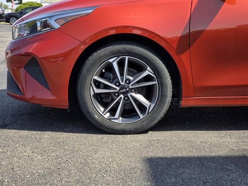 Used 2022 Kia Forte LXS image 14