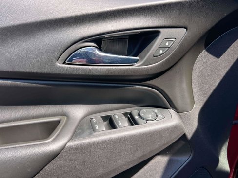 Used 2019 Chevrolet Equinox LT image 16