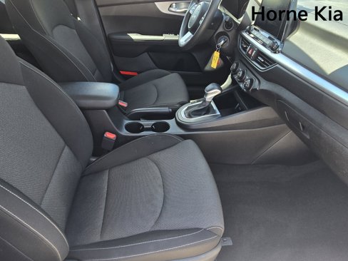 Used 2023 Kia Forte LXS image 10