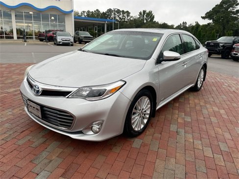 Used 2013 Toyota Avalon XLE Premium image 32