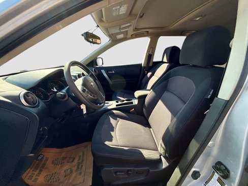Used 2011 Nissan Rogue SV w/ Premium Pkg image 21