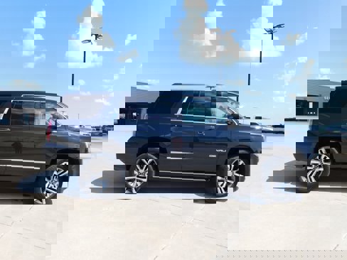 Used 2020 GMC Yukon Denali w/ Denali Ultimate Package image 5