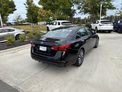 Used 2023 Nissan Altima 2.5 SV image 8