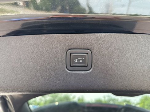 Used 2020 Chevrolet Blazer LT image 28