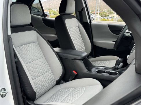 Used 2021 Chevrolet Equinox LS w/ LS Convenience Package image 30