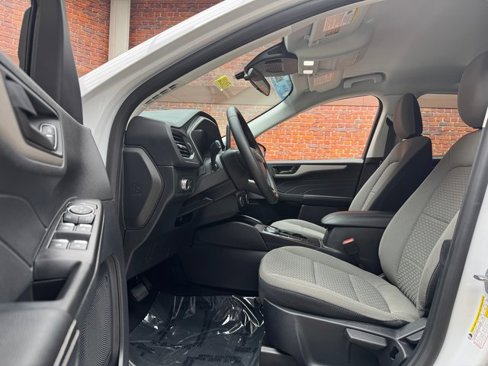 Certified 2022 Ford Escape SE w/ Cold Weather Package image 22
