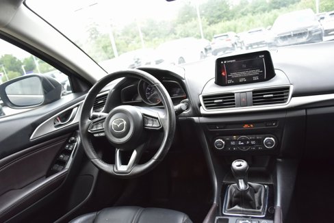 Used 2017 MAZDA MAZDA3 Touring image 19