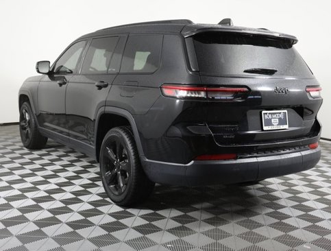 Used 2023 Jeep Grand Cherokee L Laredo image 6