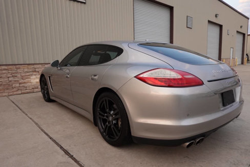Used 2013 Porsche Panamera 4S image 9
