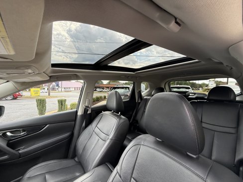Used 2019 Nissan Rogue SL w/ Premium Package image 31