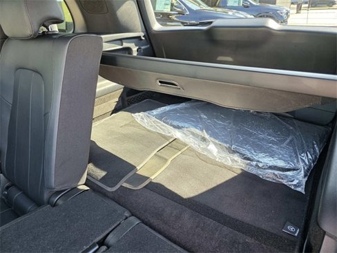 Certified 2020 Mercedes-Benz GLB 250 4MATIC w/ Premium Package image 11