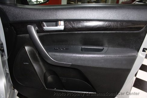 Used 2015 Kia Sorento SX image 29