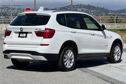 Used 2017 BMW X3 xDrive28i image 4