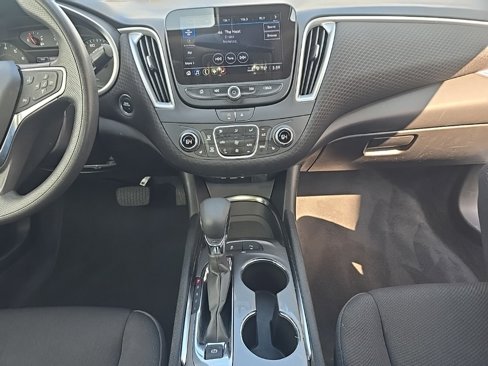 Used 2024 Chevrolet Malibu LT image 24