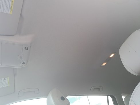Used 2019 Volkswagen Tiguan SE image 28