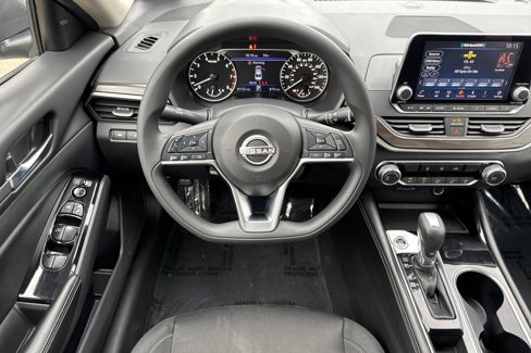Used 2023 Nissan Altima 2.5 SV image 16