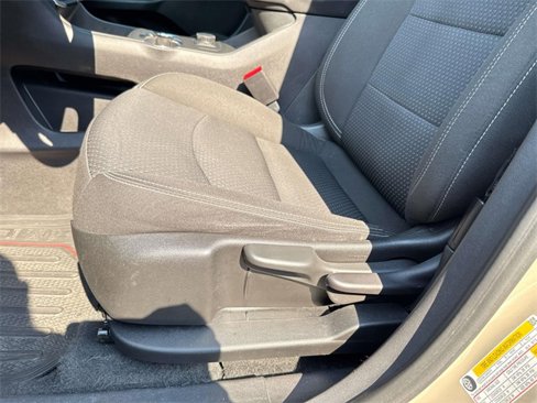 Used 2023 GMC Terrain SLE w/ Elevation Edition image 22