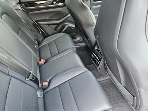 Certified 2024 Porsche Macan 4 Electric image 38