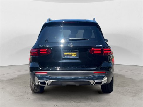 New 2025 Mercedes-Benz GLB 250 4MATIC image 4