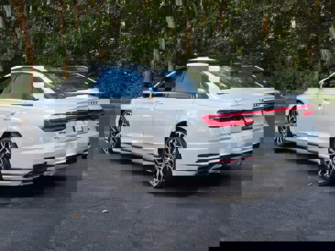 Used 2021 Audi A8 L 3.0T w/ Executive Plus Package image 4