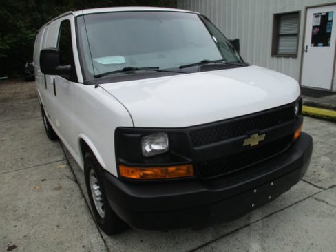 Used 2014 Chevrolet Express 2500 image 7