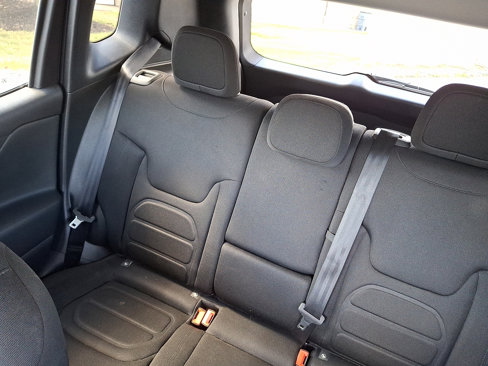 Used 2022 Jeep Renegade Latitude w/ Convenience Group image 18