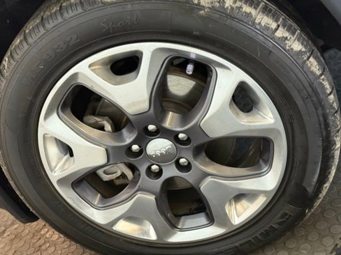 Used 2021 Jeep Compass Limited image 10
