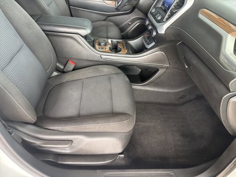 Used 2020 GMC Acadia SLE image 34