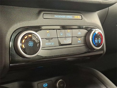 Used 2021 Ford Escape SE image 18
