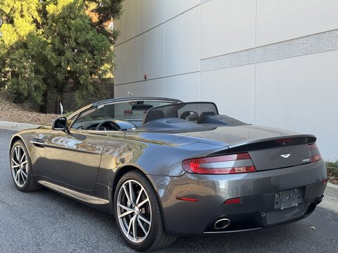 Used 2013 Aston Martin V8 Vantage Roadster image 33