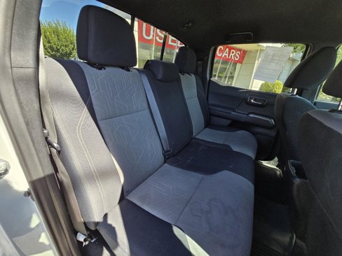 Used 2021 Toyota Tacoma TRD Off-Road image 16