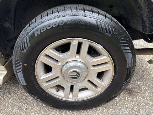 Used 2004 Mercury Mountaineer Convenience image 11