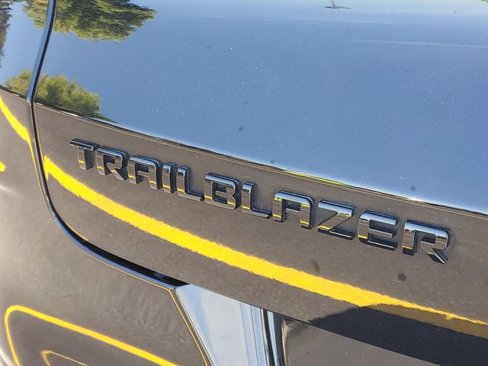 Certified 2022 Chevrolet TrailBlazer RS w/ Sun and Liftgate Package image 6