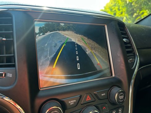 Used 2014 Jeep Grand Cherokee Limited image 19